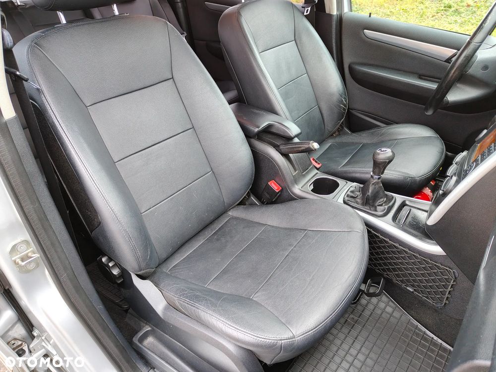 Mercedes-Benz Klasa B 180 CDI Special Edition - 35