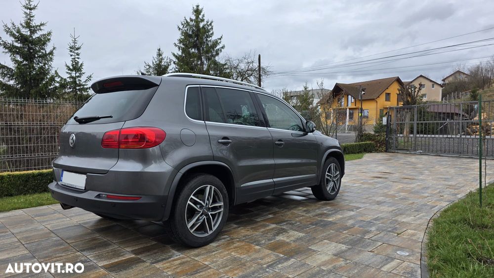 Volkswagen Tiguan 2.0 TDI DPF 4Motion BlueMotion Technology DSG Cup Track & Style - 4