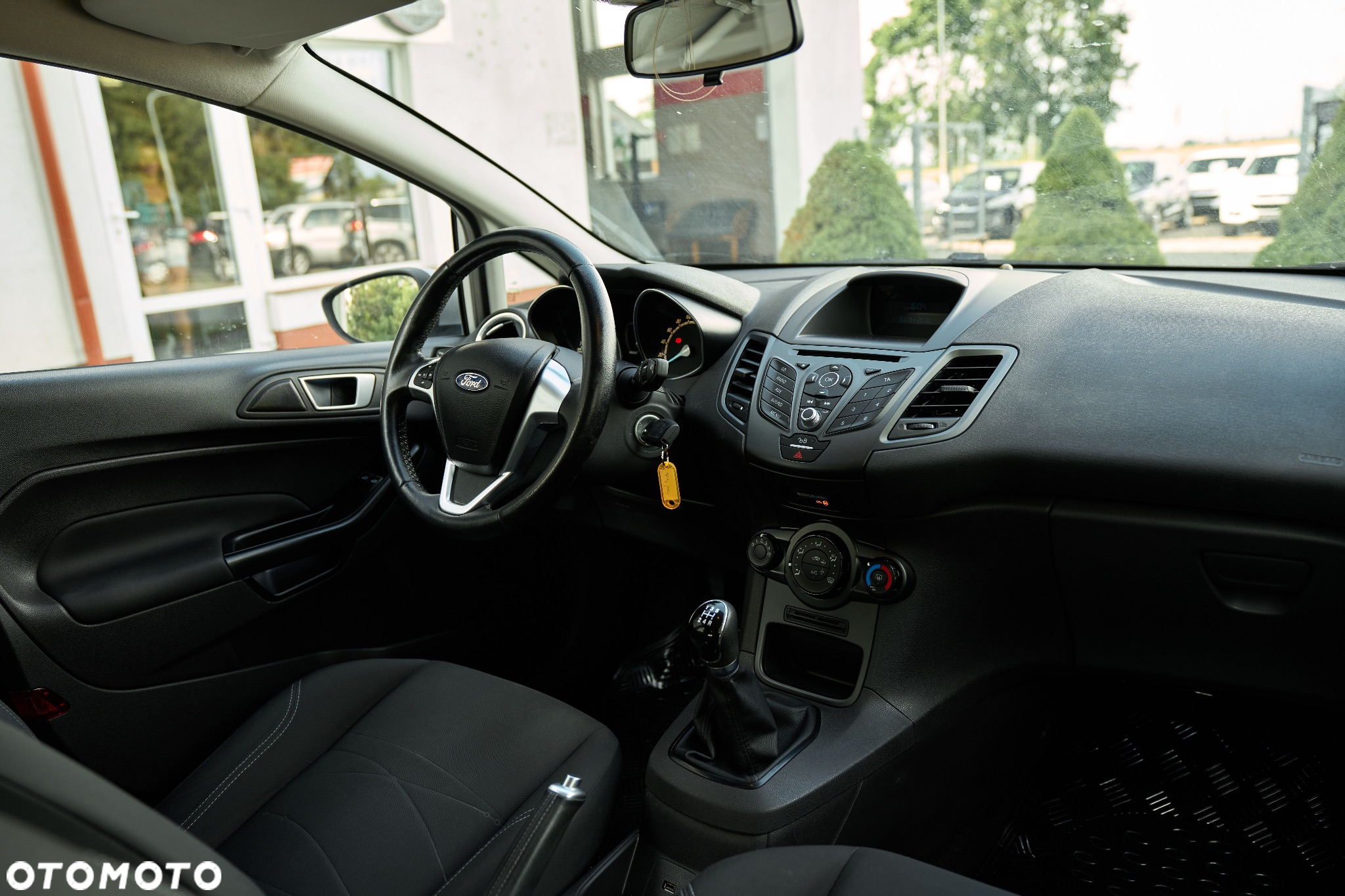Ford Fiesta - 24