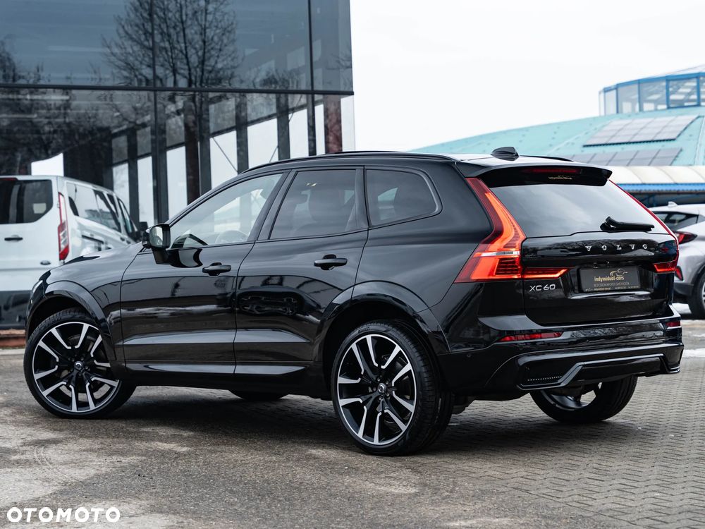 Volvo XC 60 B4 D AWD Plus Dark - 10