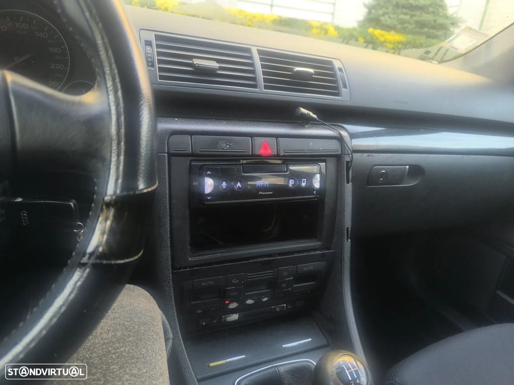 Audi A4 1.9 TDI m6 - 18