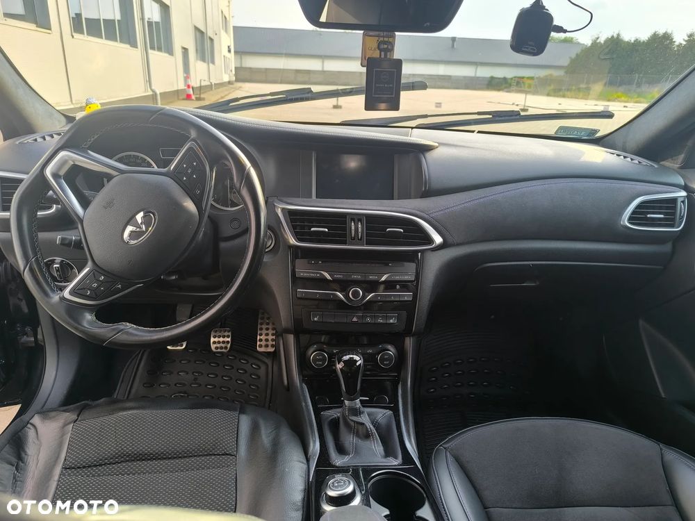 Infiniti Q30 1.5d Sport City Black - 7