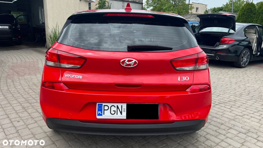 Hyundai i30 1.0 T-GDI Connect & Go - 6