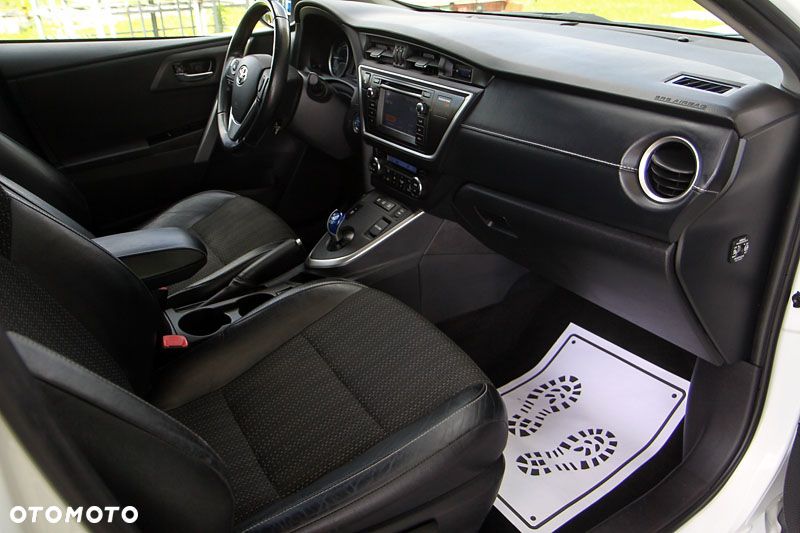 Toyota Auris - 8