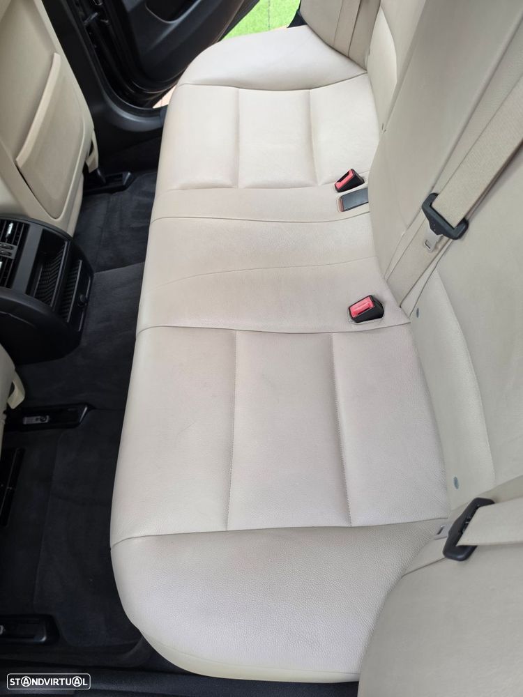 BMW 525 d Auto - 33