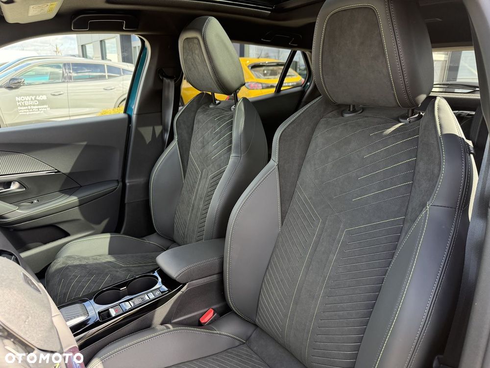 Peugeot 2008 PureTech mHEV GT E-DCS6 - 14