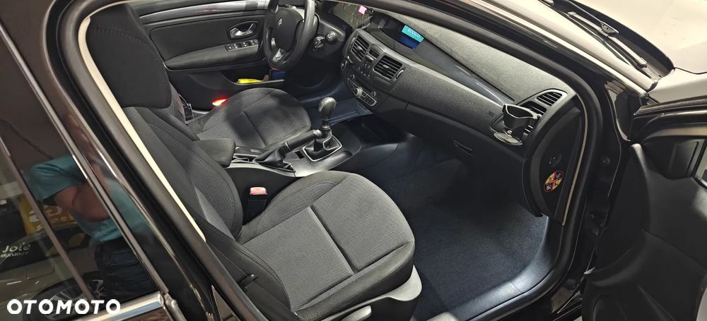 Renault Laguna 2.0 Authentique - 11