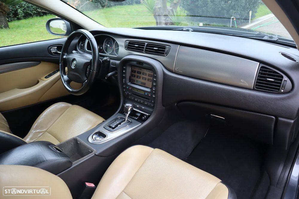 Jaguar S-Type 2.7 Twin Turbo Executive - 21