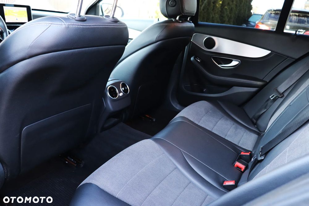 Mercedes-Benz Klasa C 180 Avantgarde - 20