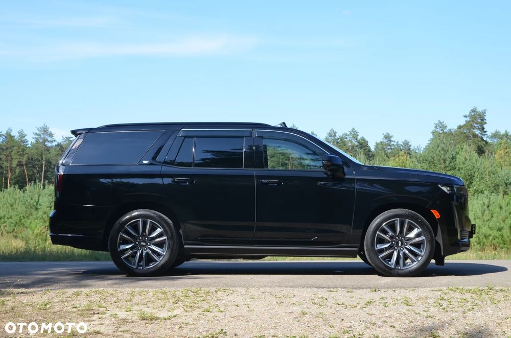 Cadillac Escalade - 11