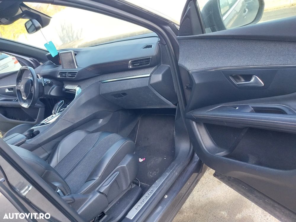 Peugeot 3008 1.2 PureTech Turbo S&S EAT6 GT-Line - 9