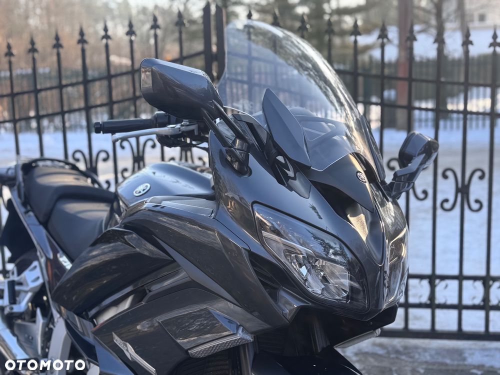 Yamaha FJR - 11