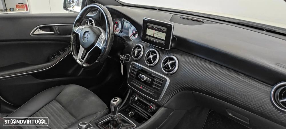 Mercedes-Benz A 180 d AMG Line - 8