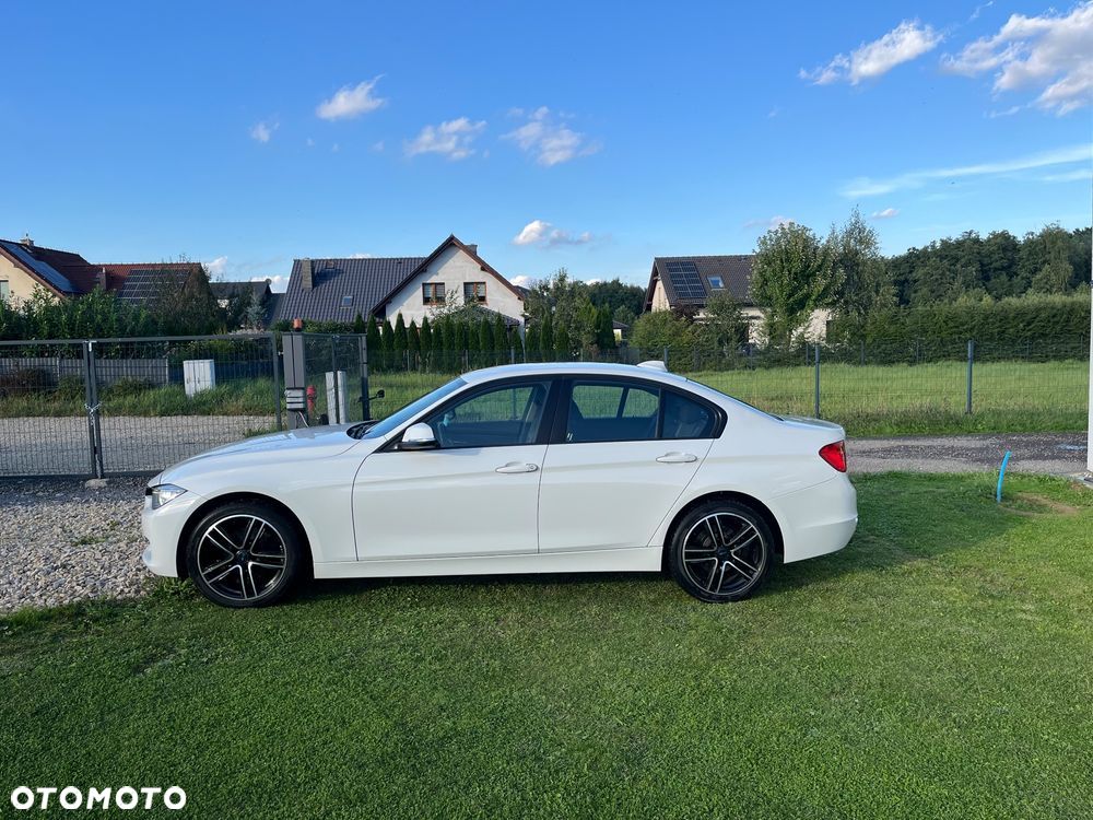 BMW Seria 3 316d - 14