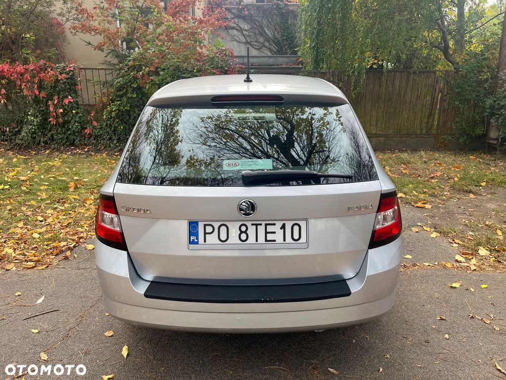 Skoda Fabia 2016 photo 5