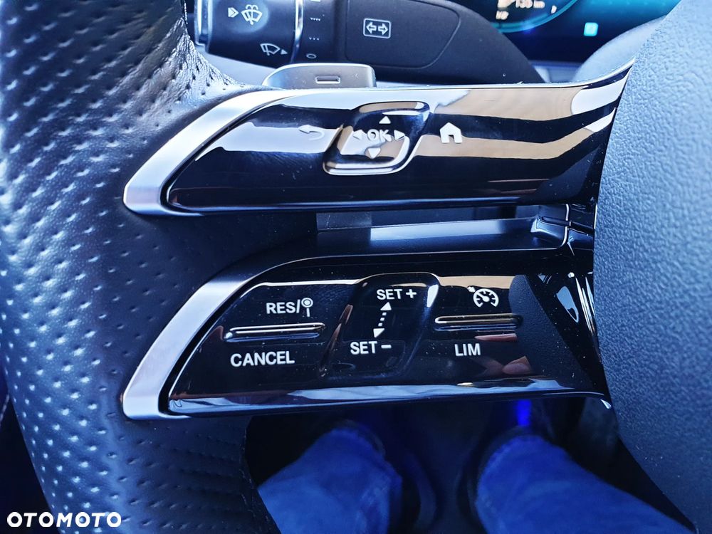 Mercedes-Benz Klasa E 300 d 4Matic 9G-TRONIC AMG Line - 30