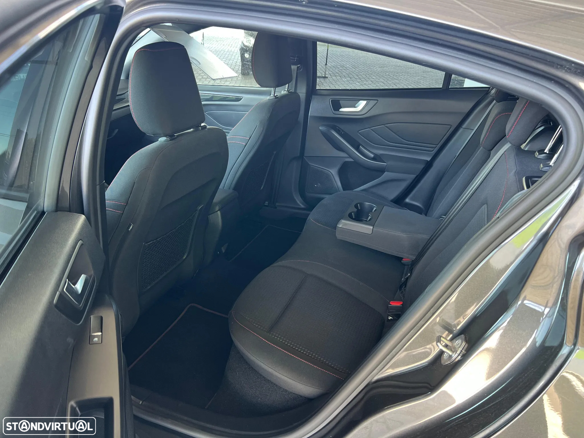 Ford Focus 1.0 EcoBoost MHEV ST-Line X Aut. - 11