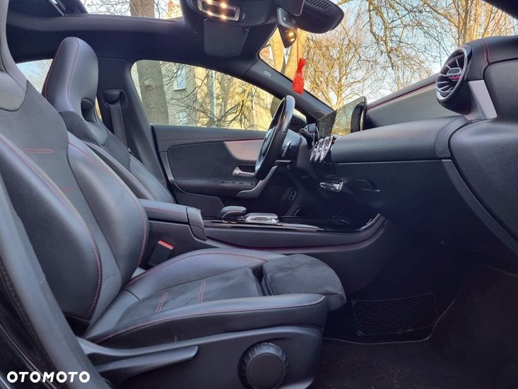 Mercedes-Benz CLA 220 4-Matic AMG Line 7G-DCT - 27