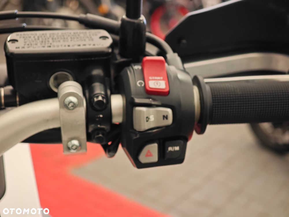 Honda CRF - 9