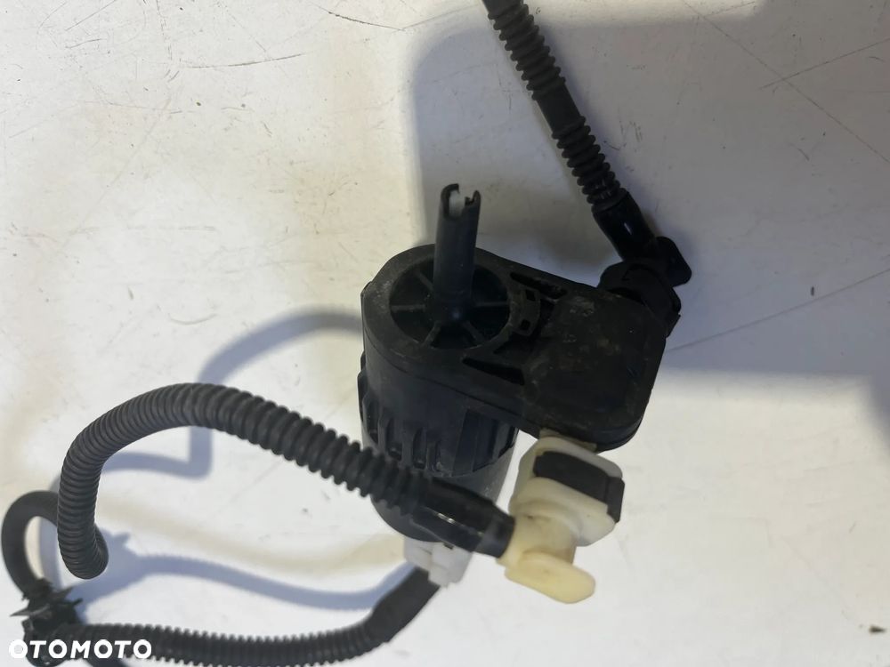 Silniczek zbiorniczka spryskiwaczy  84139203,430036418 - 3