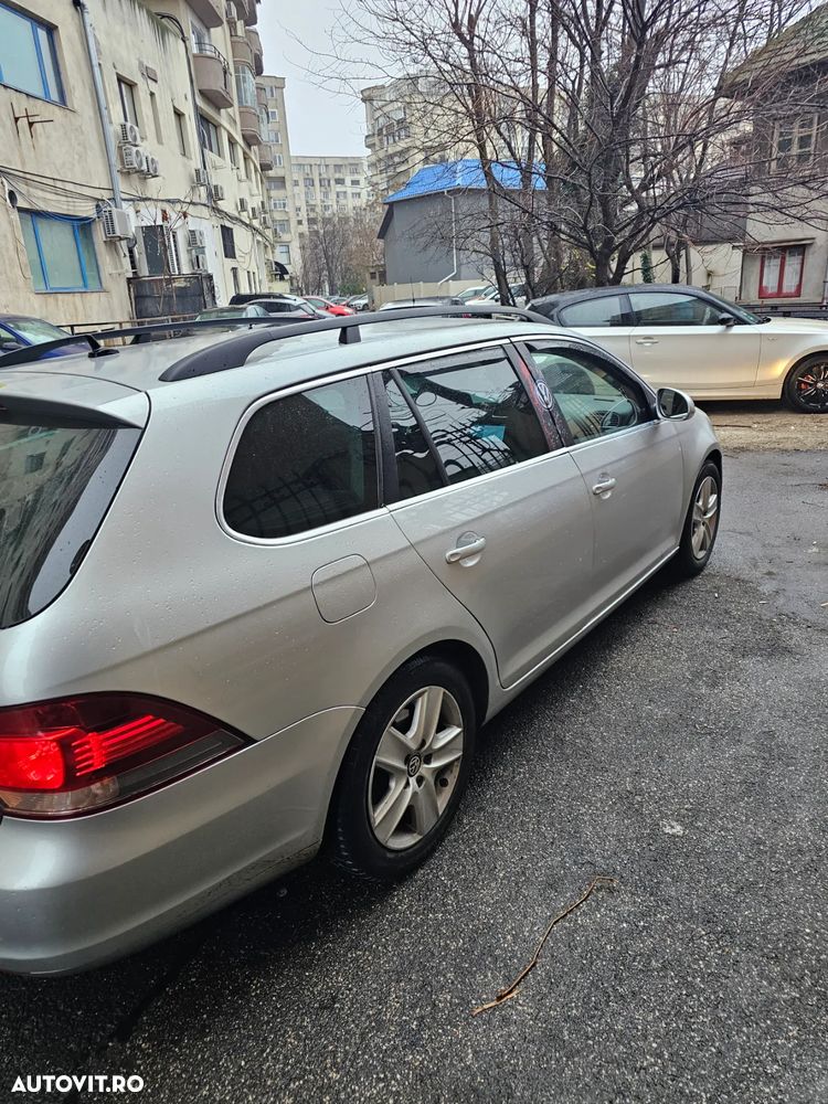 Volkswagen Golf 1.6 TDI DPF BlueMotion - 4