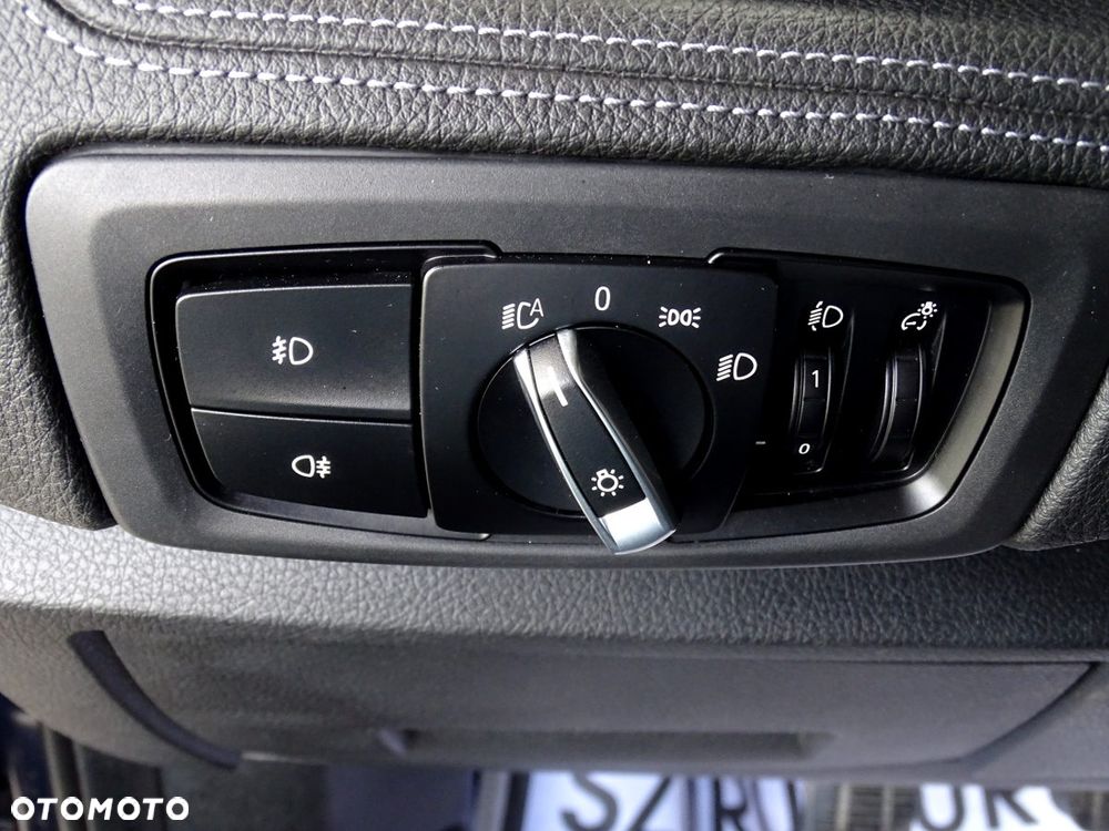 BMW Seria 2 216d Luxury Line - 12