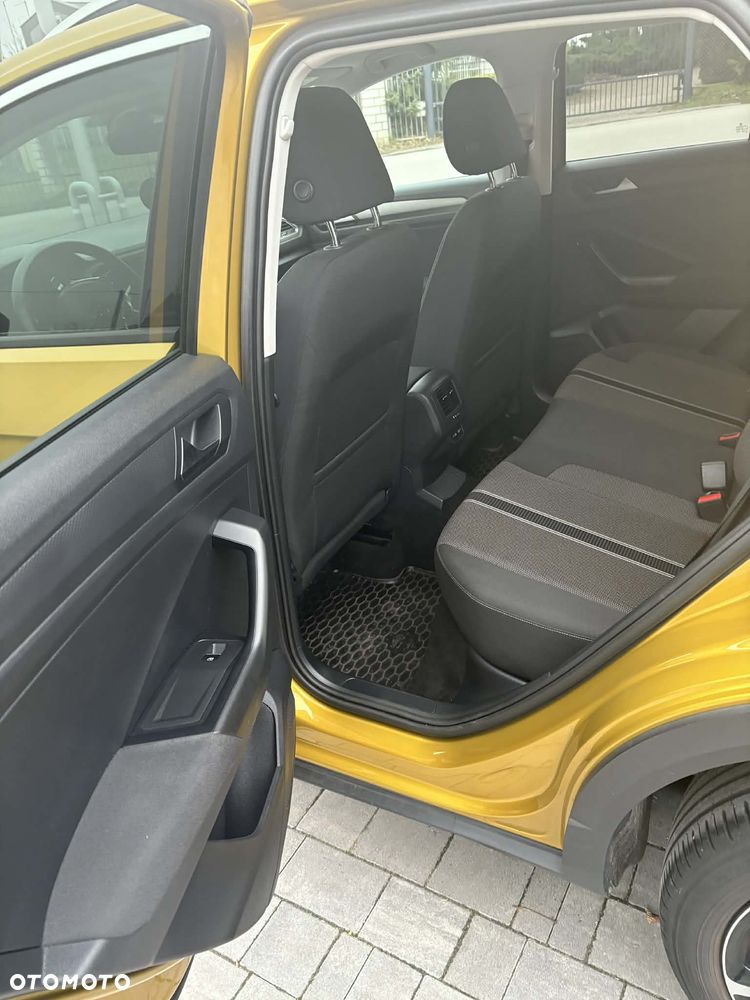 Volkswagen T-Roc - 13