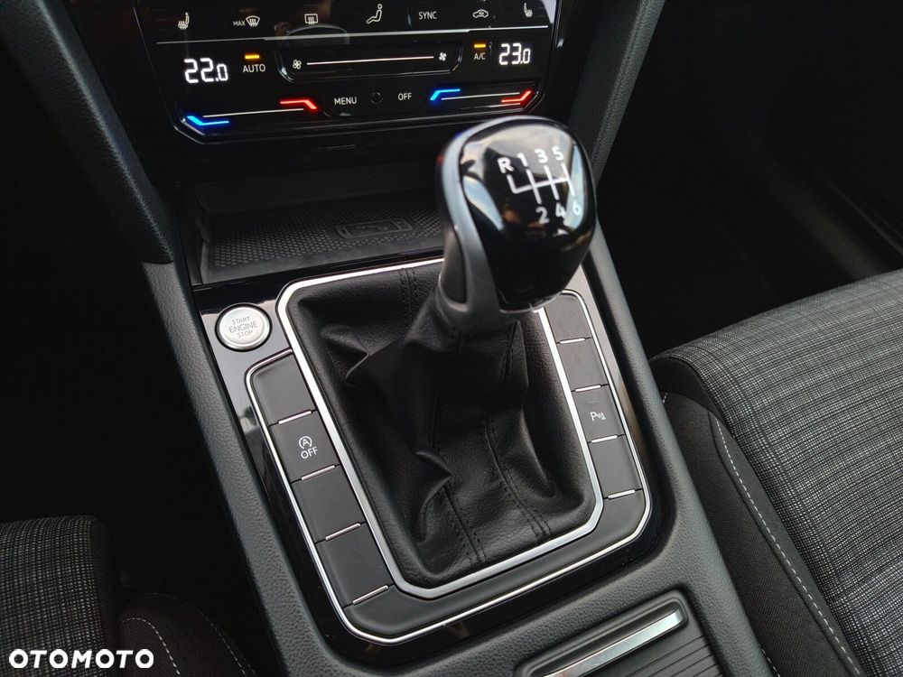 Volkswagen Passat Variant - 23