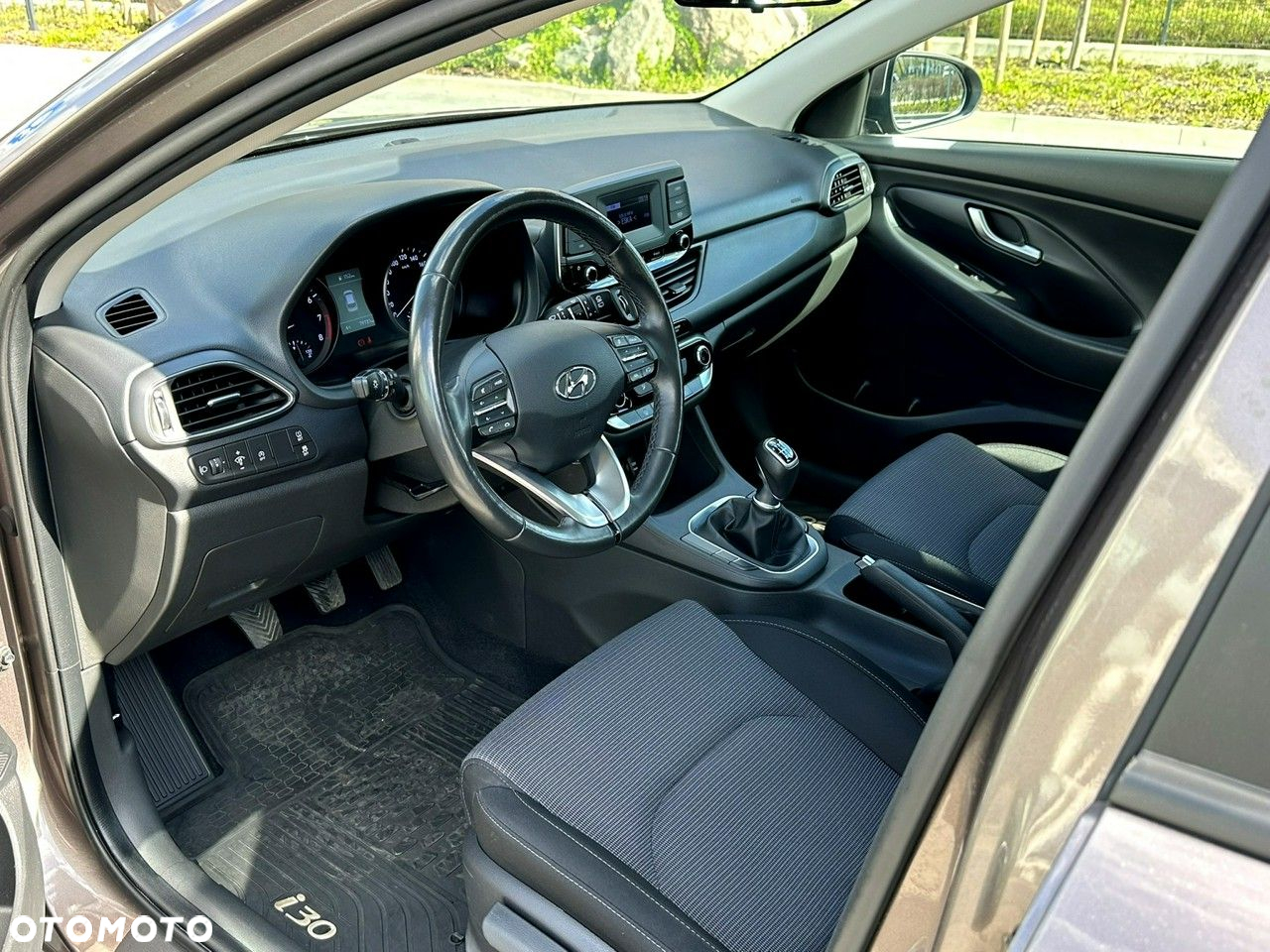 Hyundai i30 1.5 DPI Classic + - 11