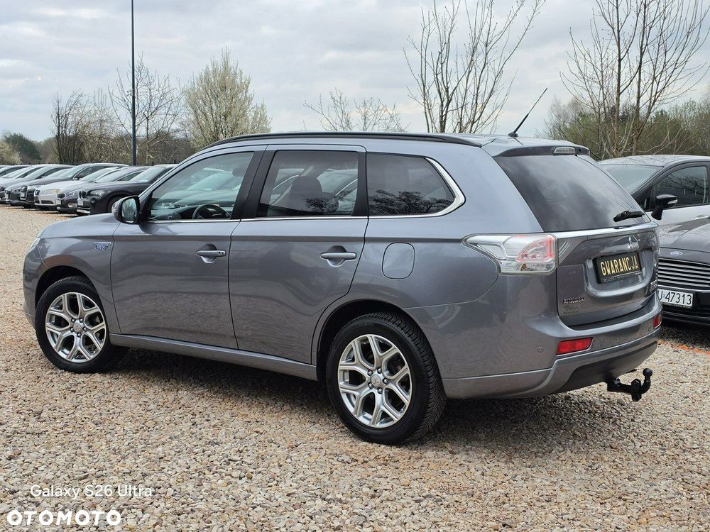 Mitsubishi Outlander - 11