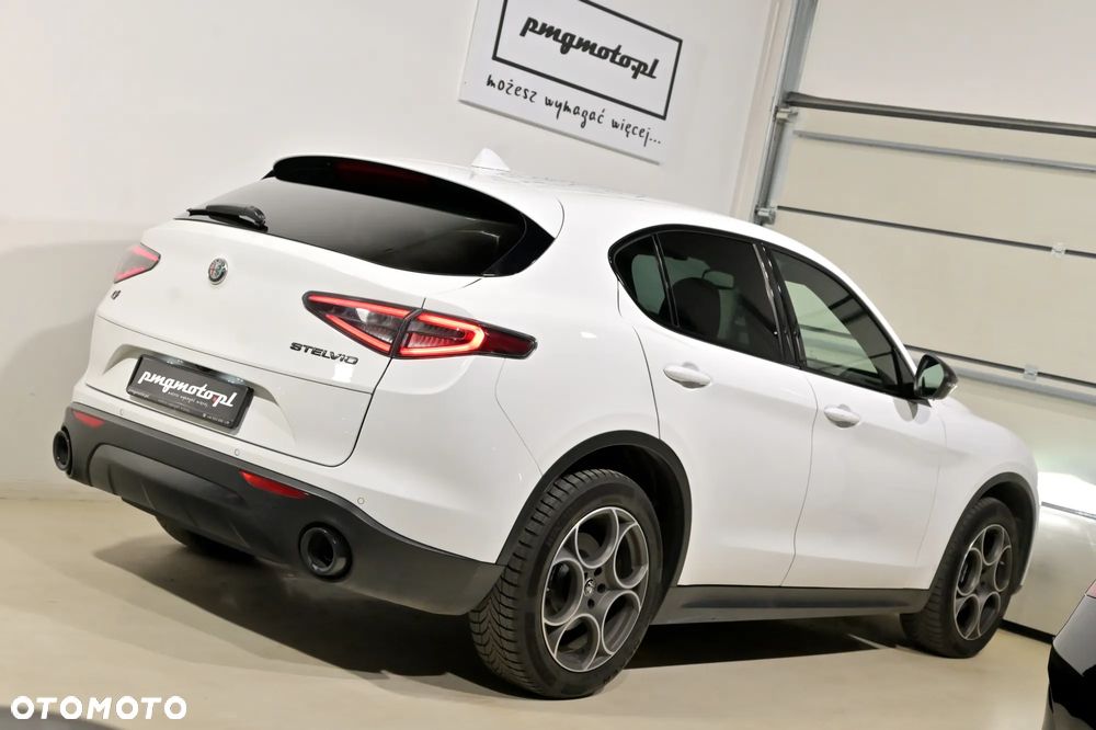 Alfa Romeo Stelvio 2.0 Turbo TI Q4 - 27