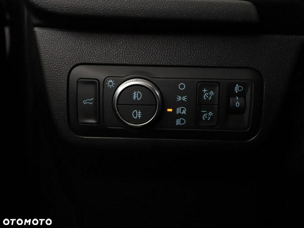 Ford Kuga - 34