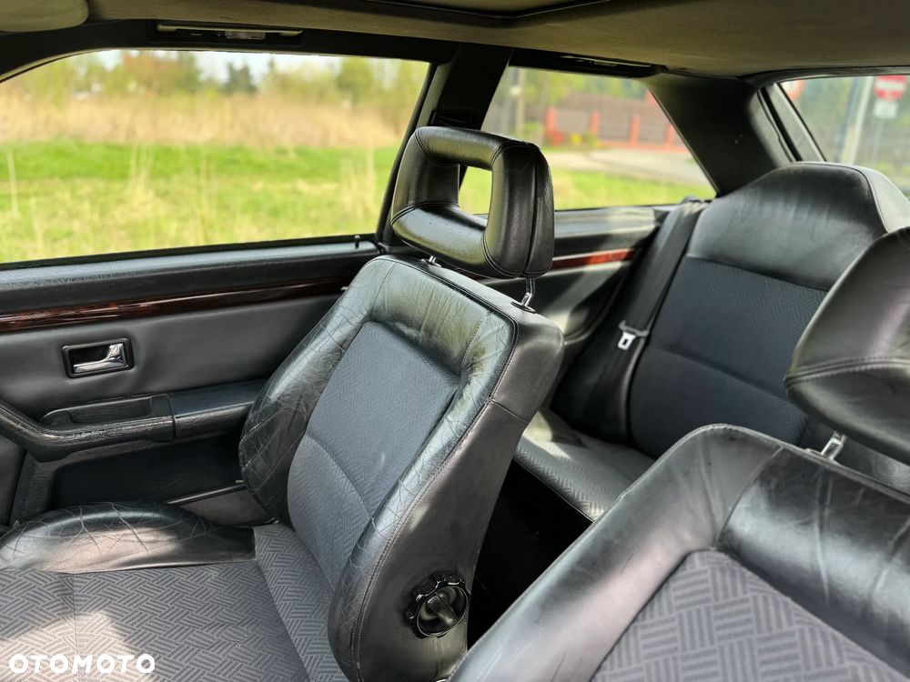 Audi Coupe 2.0 - 12