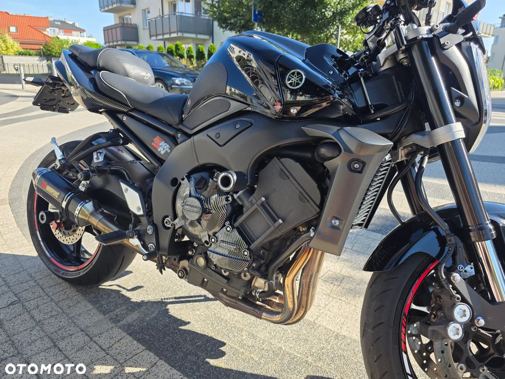 Yamaha FZ - 8