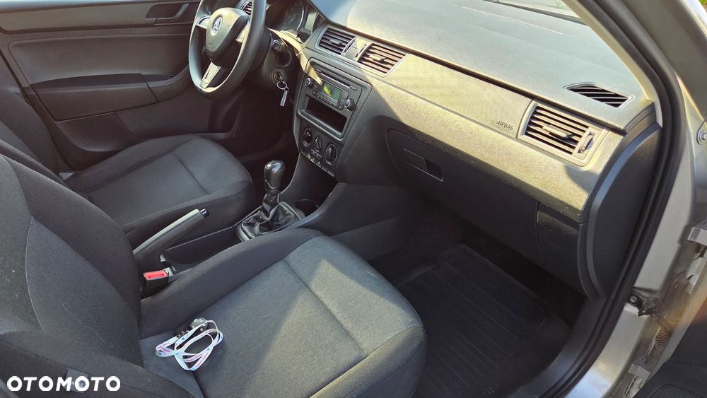Skoda RAPID 1.2 TSI Active - 12