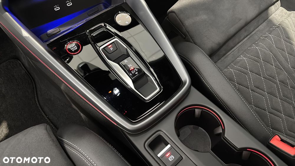 Audi S3 Sportback - 16