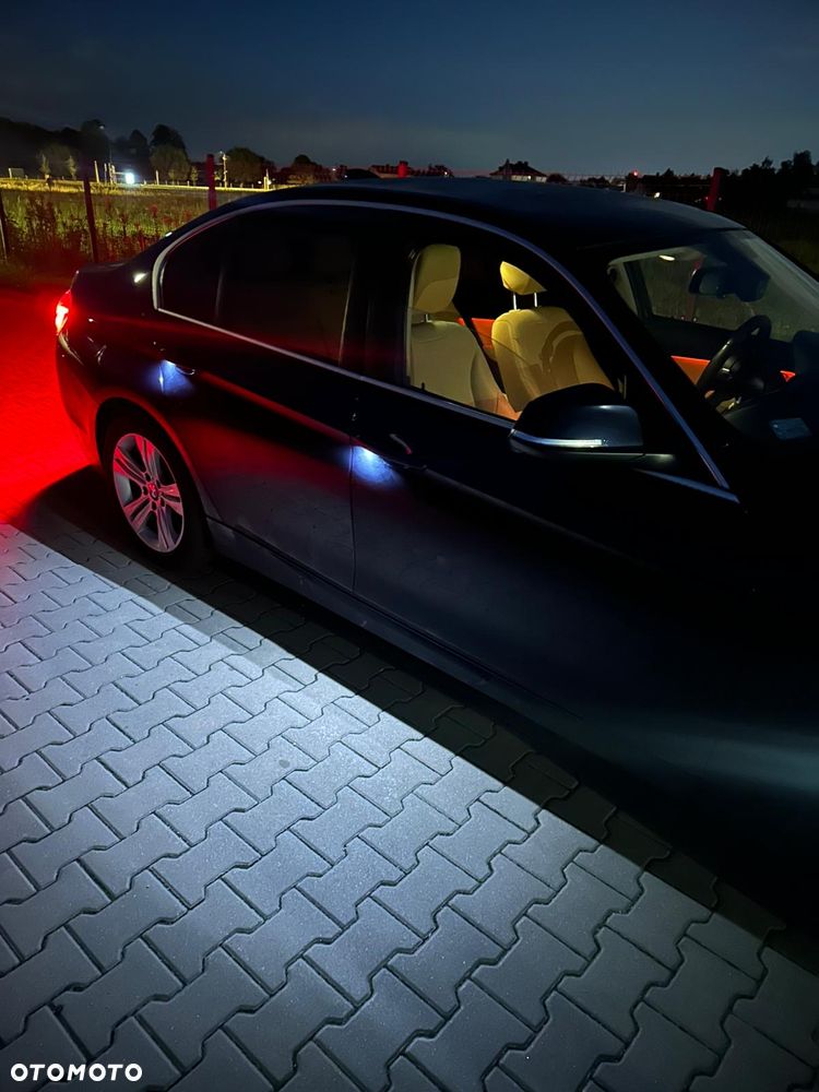 BMW Seria 3 318i - 6