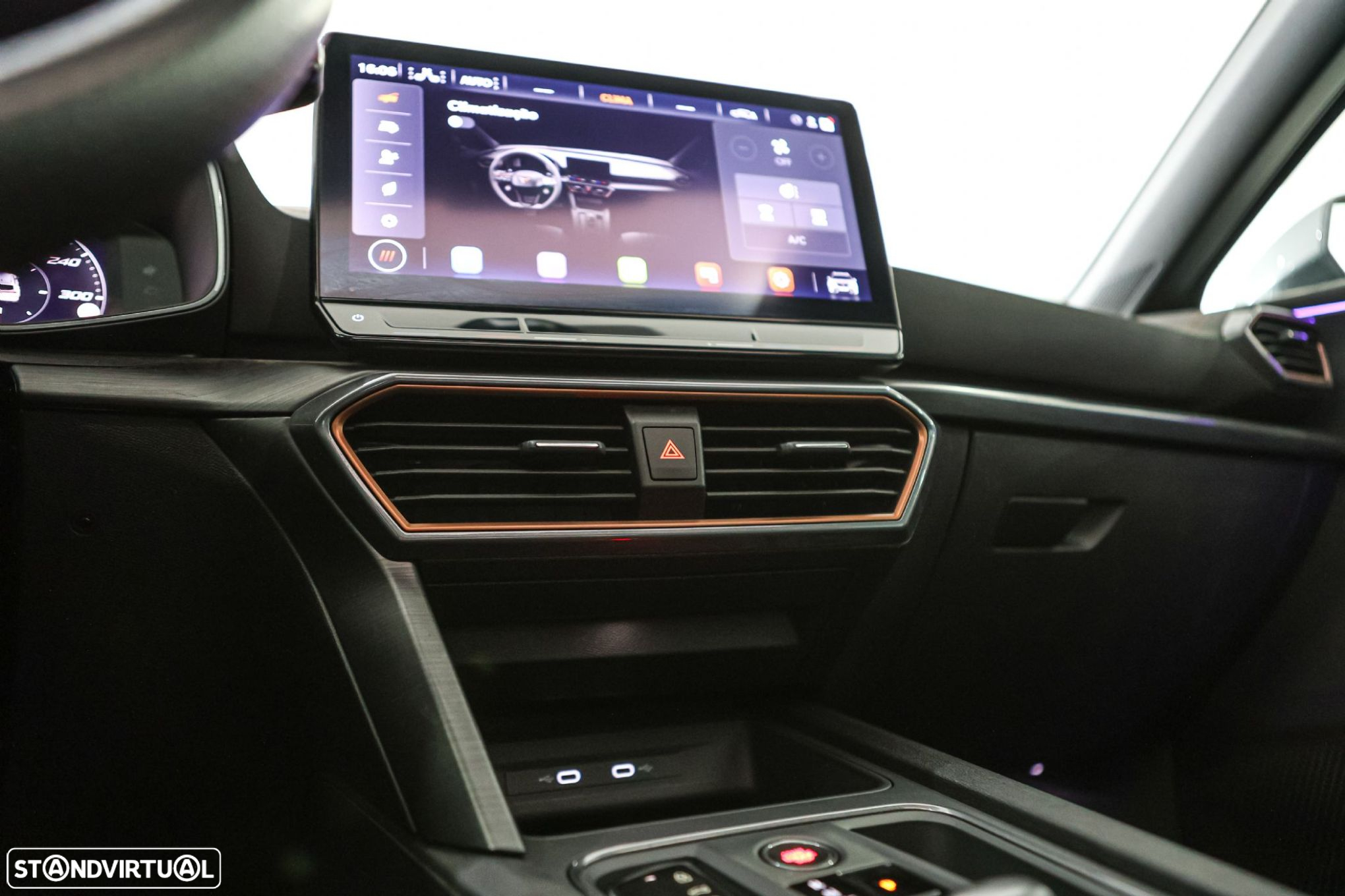 Cupra Formentor 1.4 e-Hybrid DSG VZ - 27