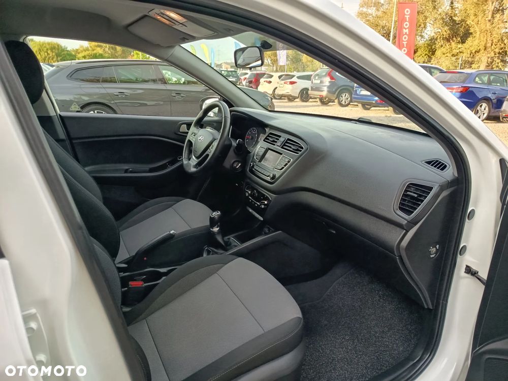 Hyundai i20 1.2 Select - 24