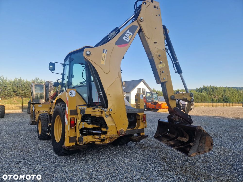 Caterpillar 432F2 - 8
