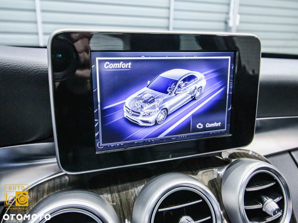 Mercedes-Benz Klasa C 300 9G-TRONIC AMG Line - 26