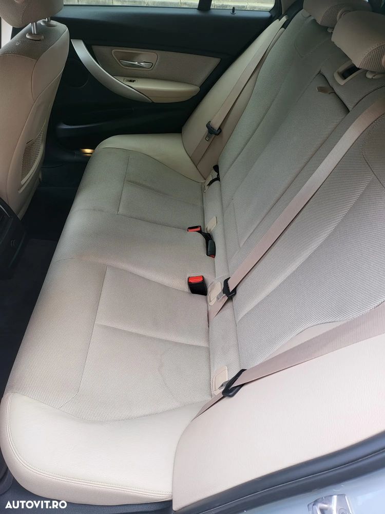 BMW Seria 3 318d Aut. - 7