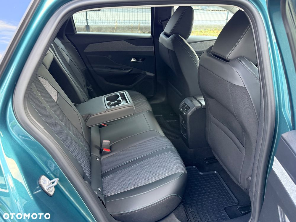 Peugeot 308 1.5 BlueHDi Style S&S EAT8 - 26