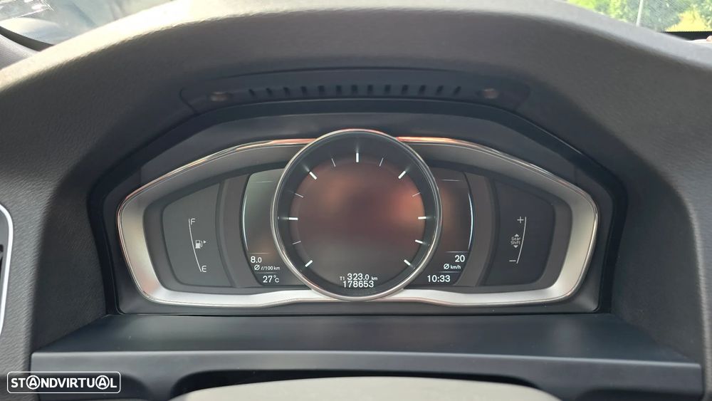 Volvo V60 2.0 D3 Summum - 31