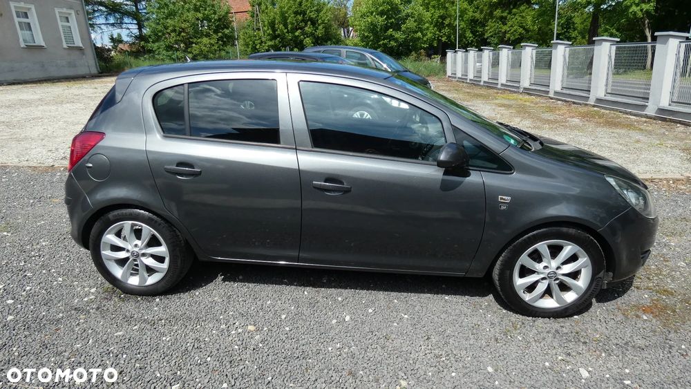 Opel Corsa 1.4 16V Edition 111 Jahre - 9