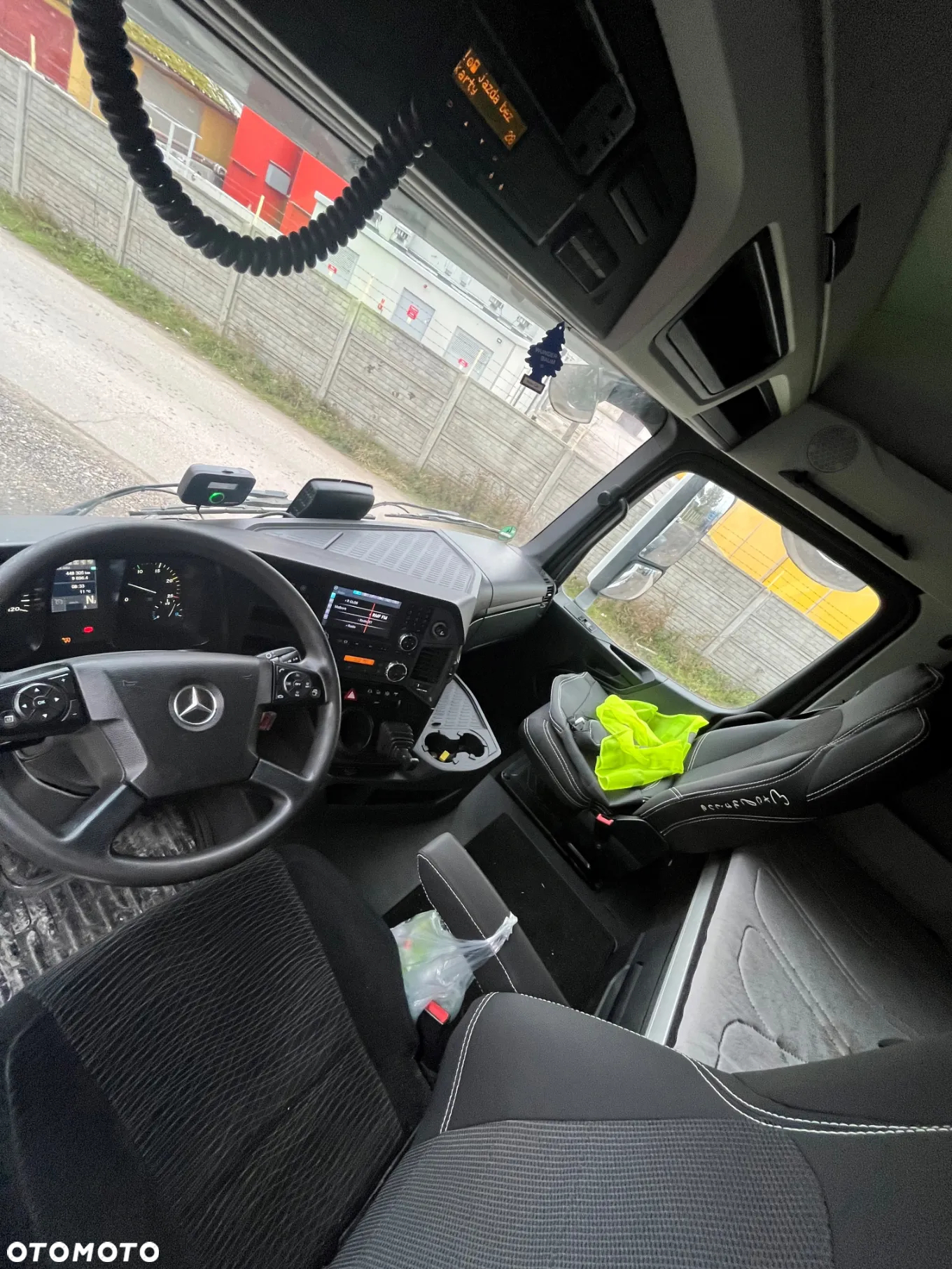 Mercedes-Benz Arocs - 8