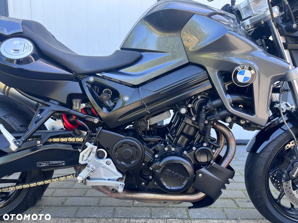 BMW F - 21