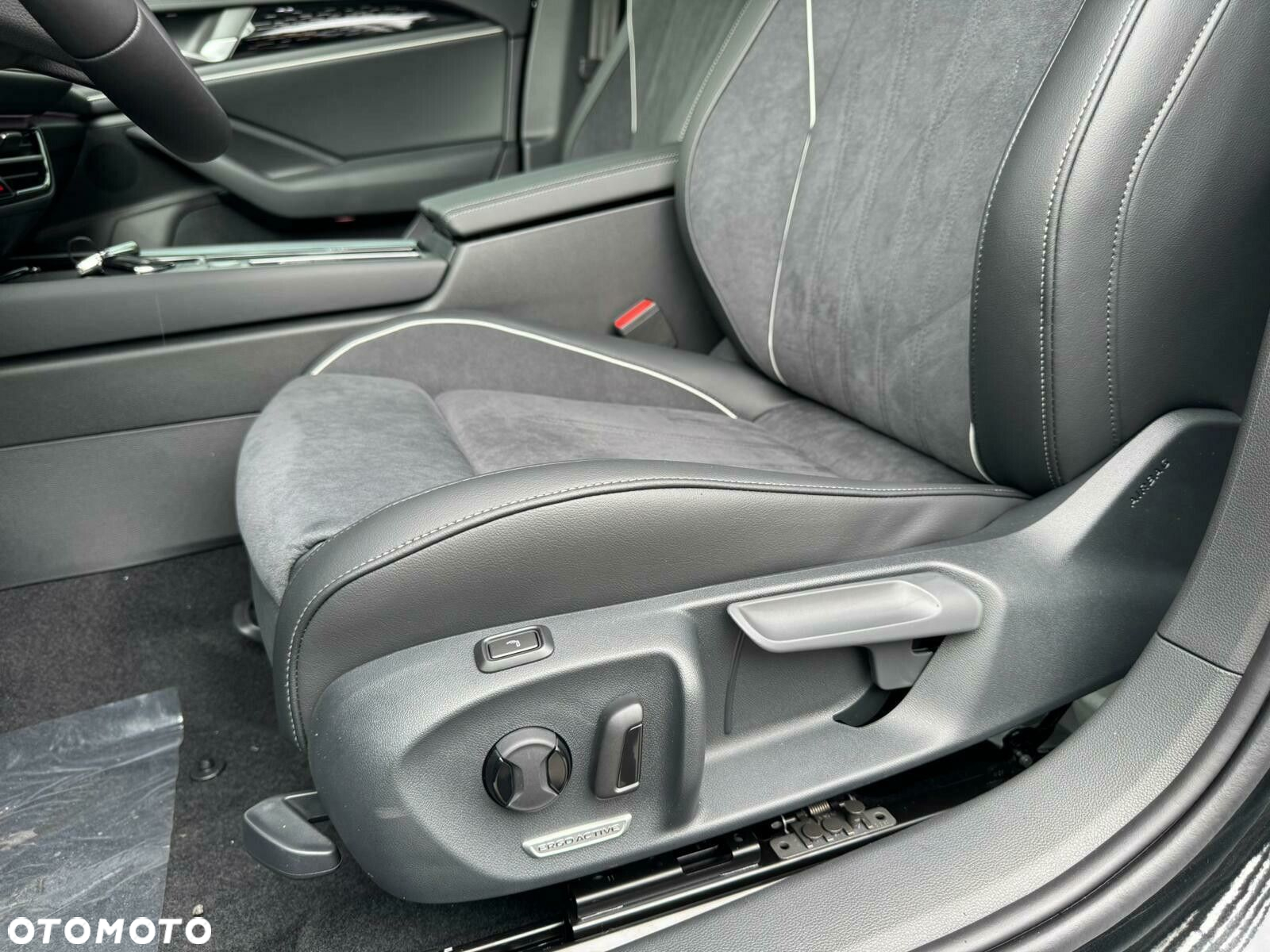 Volkswagen Passat 2.0 TDI EVO Elegance DSG - 10