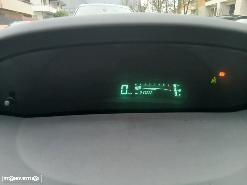 Toyota Yaris 1.0 VVT-i Sol High Pack - 6