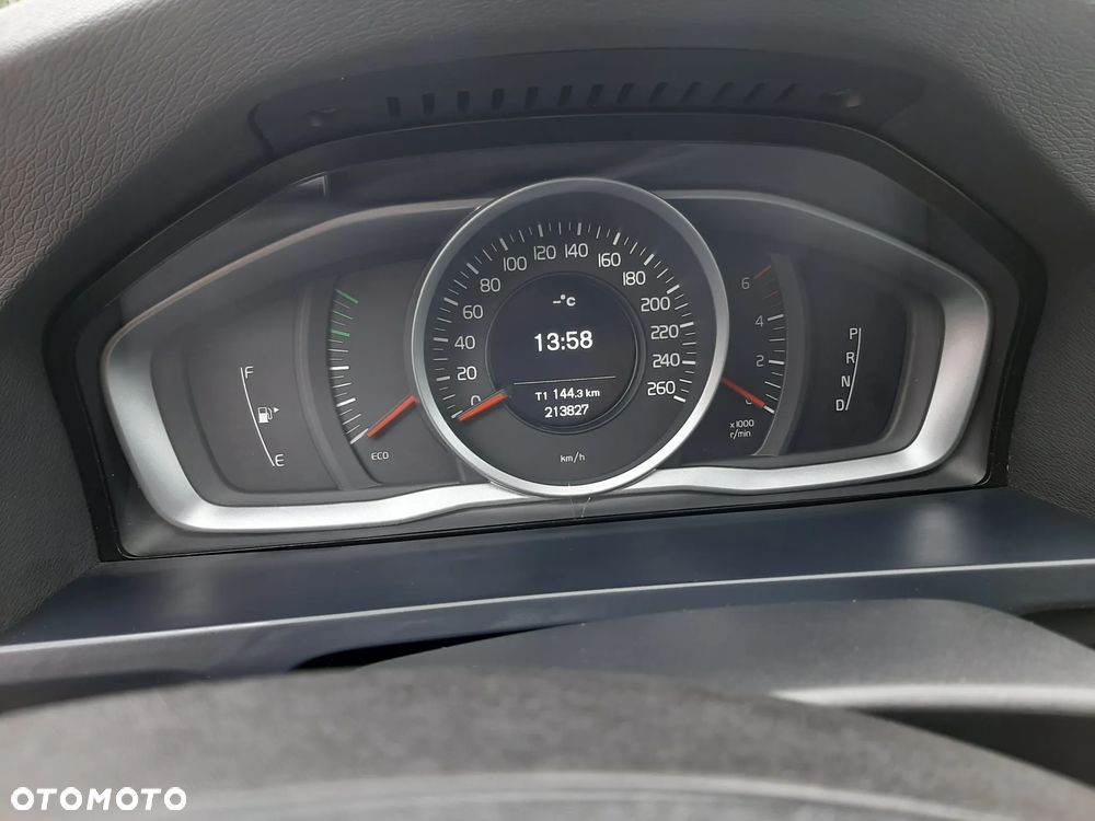 Volvo V60 D2 Momentum - 22